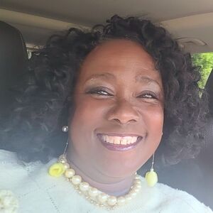 Meet your Posher, Gloria